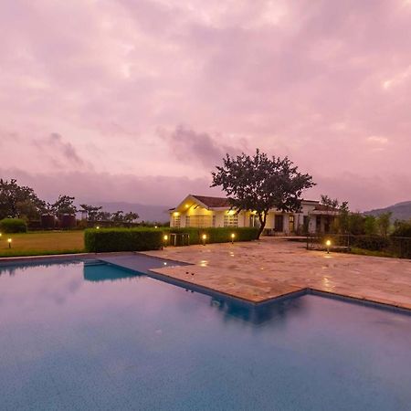 Stayvista'S Shivom Villa 12 - A Serene Escape With Views Of The Valley And Lake Лонавала Екстериор снимка