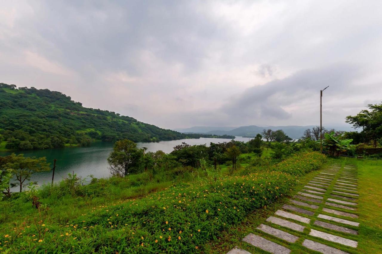 Stayvista'S Shivom Villa 12 - A Serene Escape With Views Of The Valley And Lake Лонавала Екстериор снимка