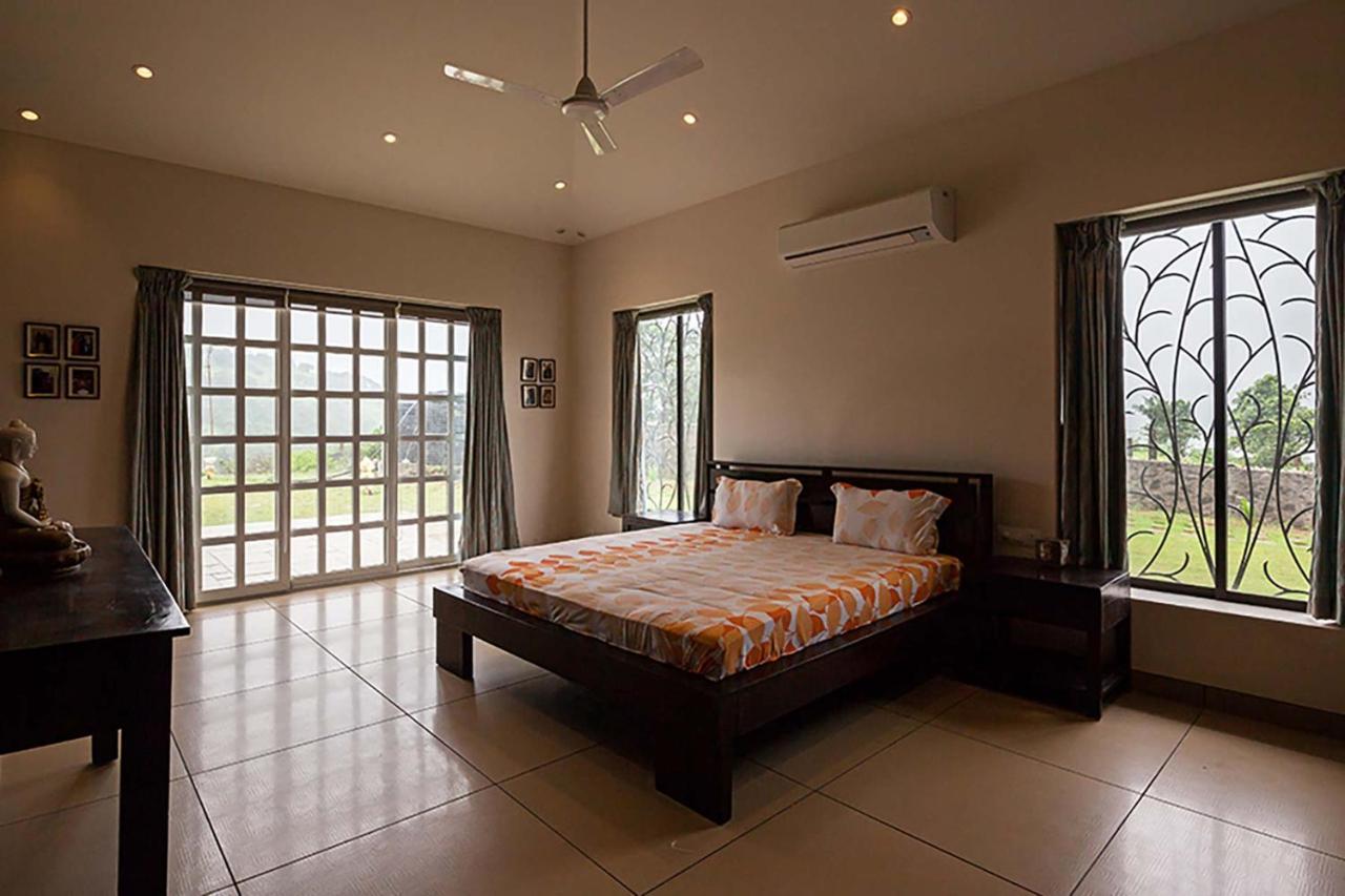 Stayvista'S Shivom Villa 12 - A Serene Escape With Views Of The Valley And Lake Лонавала Екстериор снимка
