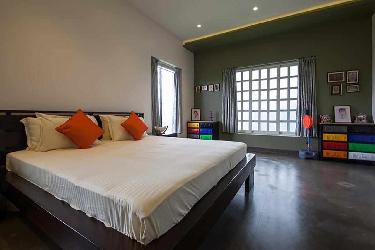 Stayvista'S Shivom Villa 12 - A Serene Escape With Views Of The Valley And Lake Лонавала Екстериор снимка